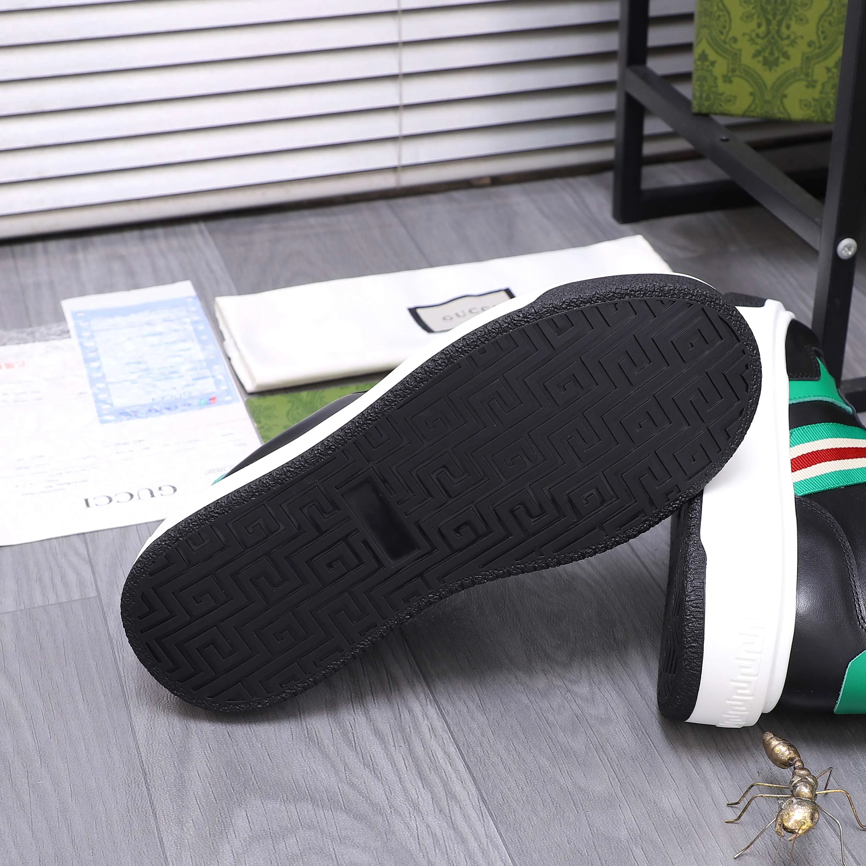 Men's shoes 💰460 Product trademark: GUCCI "Gucci" men's casual sneakers Regular size: 38-44 Product materials: Selected cowhide stitching upper, sheepskin lining, rubber outsole